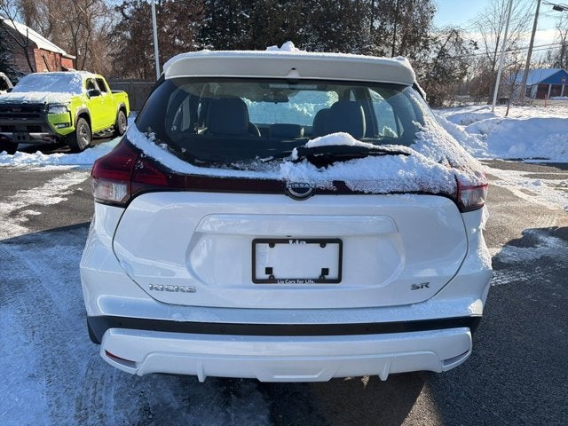 2024 Nissan Kicks SR