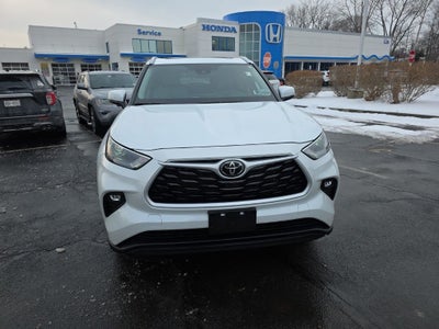 2022 Toyota Highlander XLE