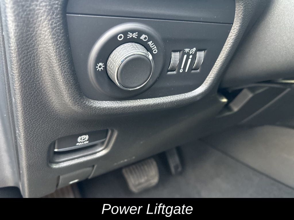 2022 Jeep Grand Cherokee L Laredo