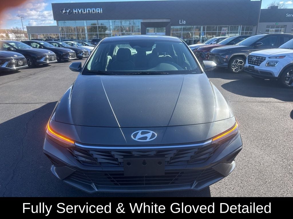 2024 Hyundai ELANTRA SE