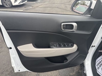 2024 Hyundai VENUE SEL