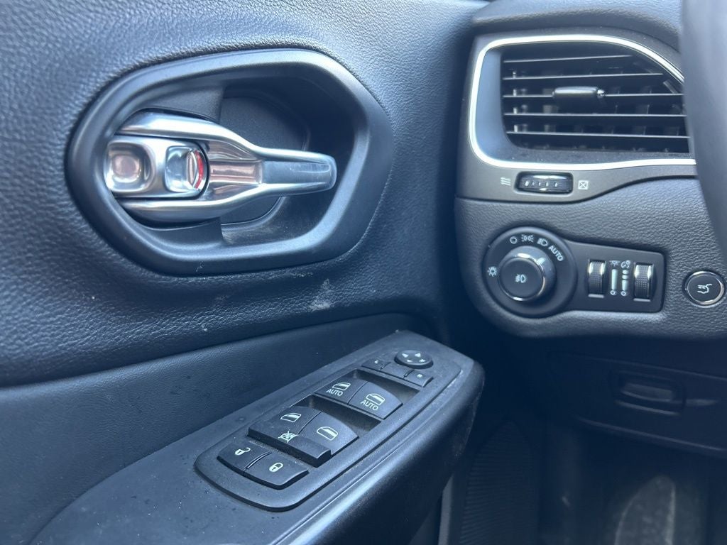 2022 Jeep Cherokee Trailhawk