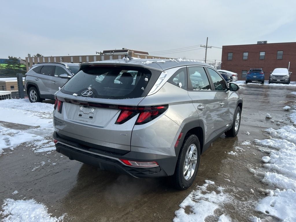 2023 Hyundai TUCSON SE
