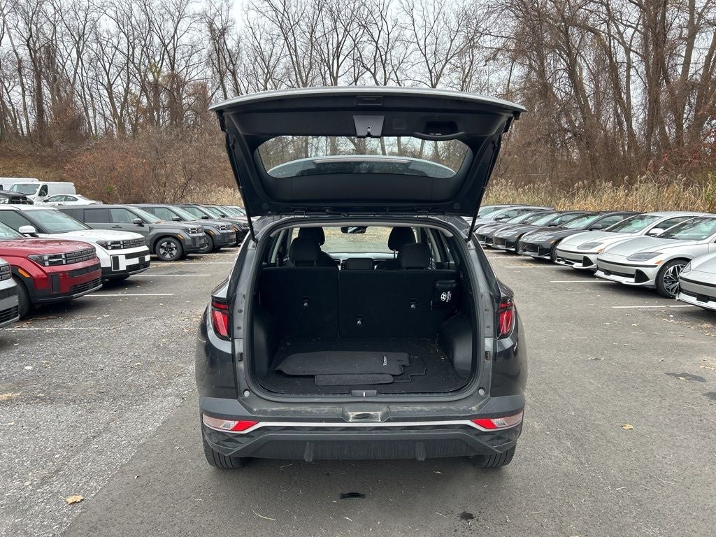 2023 Hyundai TUCSON SE