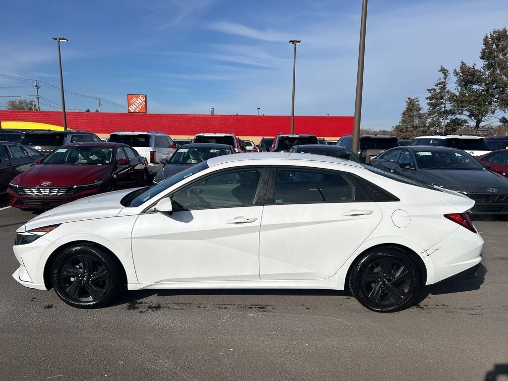 2021 Hyundai ELANTRA SEL