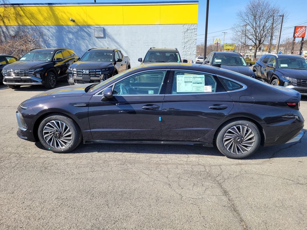 2025 Hyundai SONATA HYBRID Limited