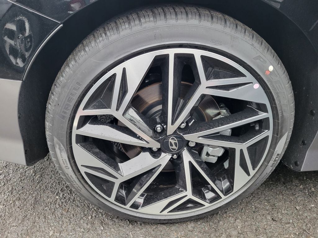 2025 Hyundai IONIQ 6 SEL