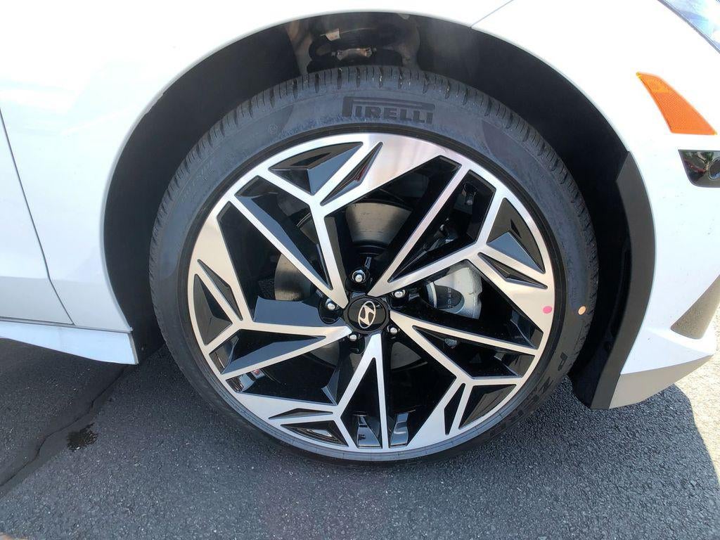 2023 Hyundai IONIQ 6 Limited