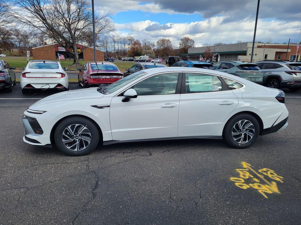 2026 Hyundai SONATA HYBRID Blue